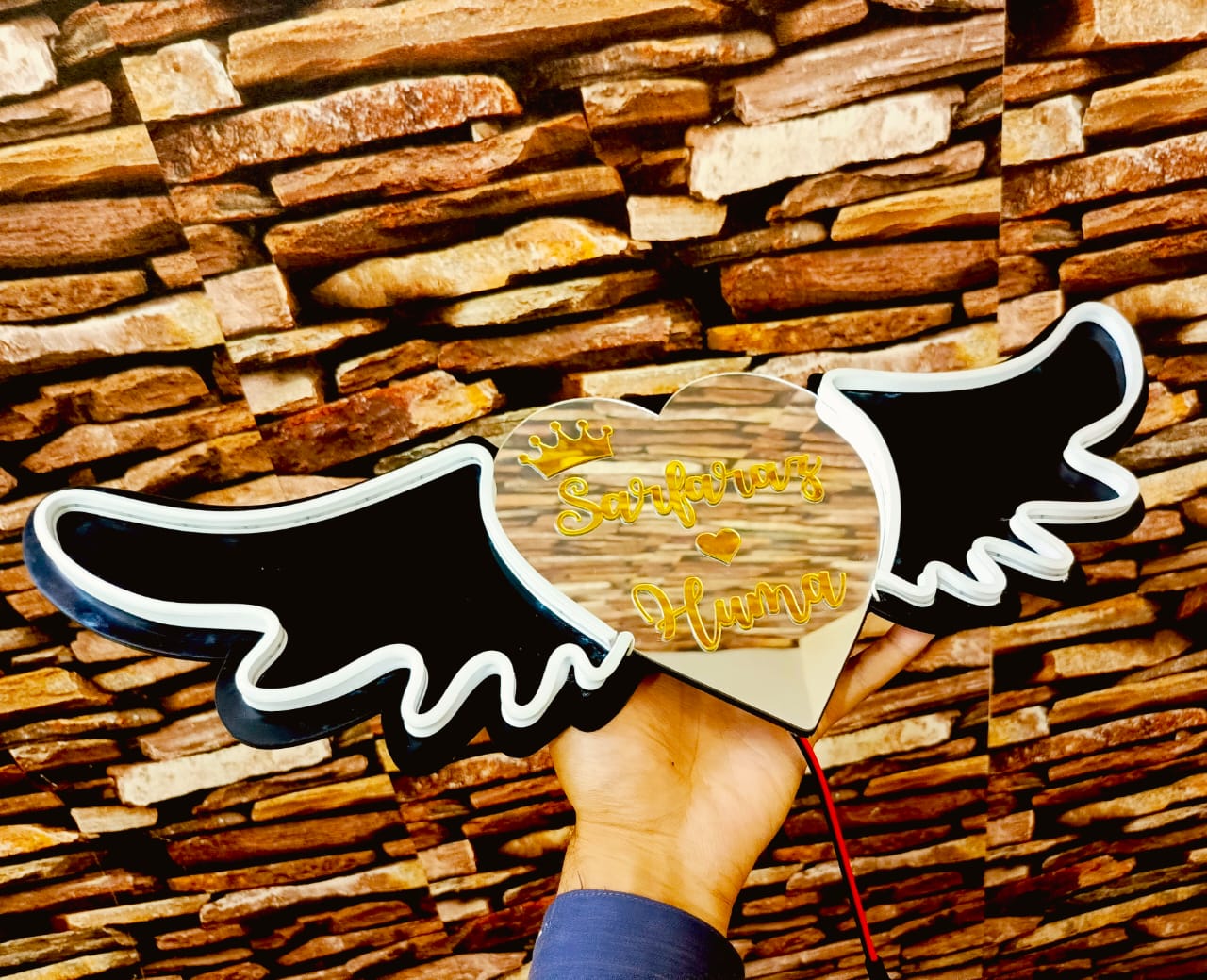❤️ Wings with Heart Shape Nameplate ❤️